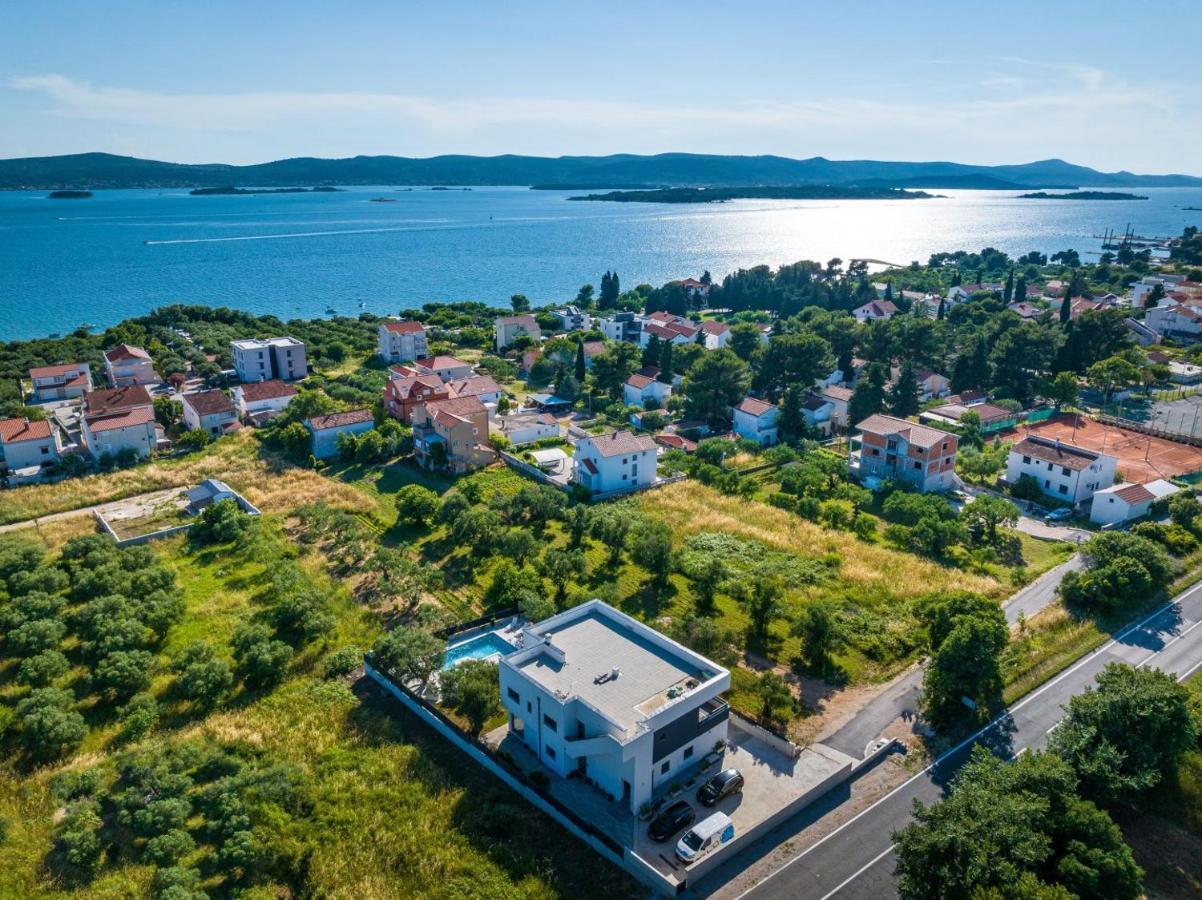 Crowonder Sun Dance Apartments With Heated Swimming Pool Seaview And Garden Sveti Filip i Jakov Εξωτερικό φωτογραφία