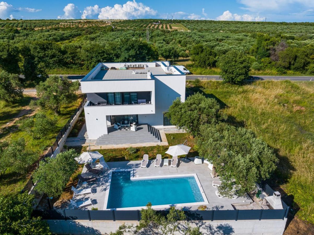 Crowonder Sun Dance Apartments With Heated Swimming Pool Seaview And Garden Sveti Filip i Jakov Εξωτερικό φωτογραφία