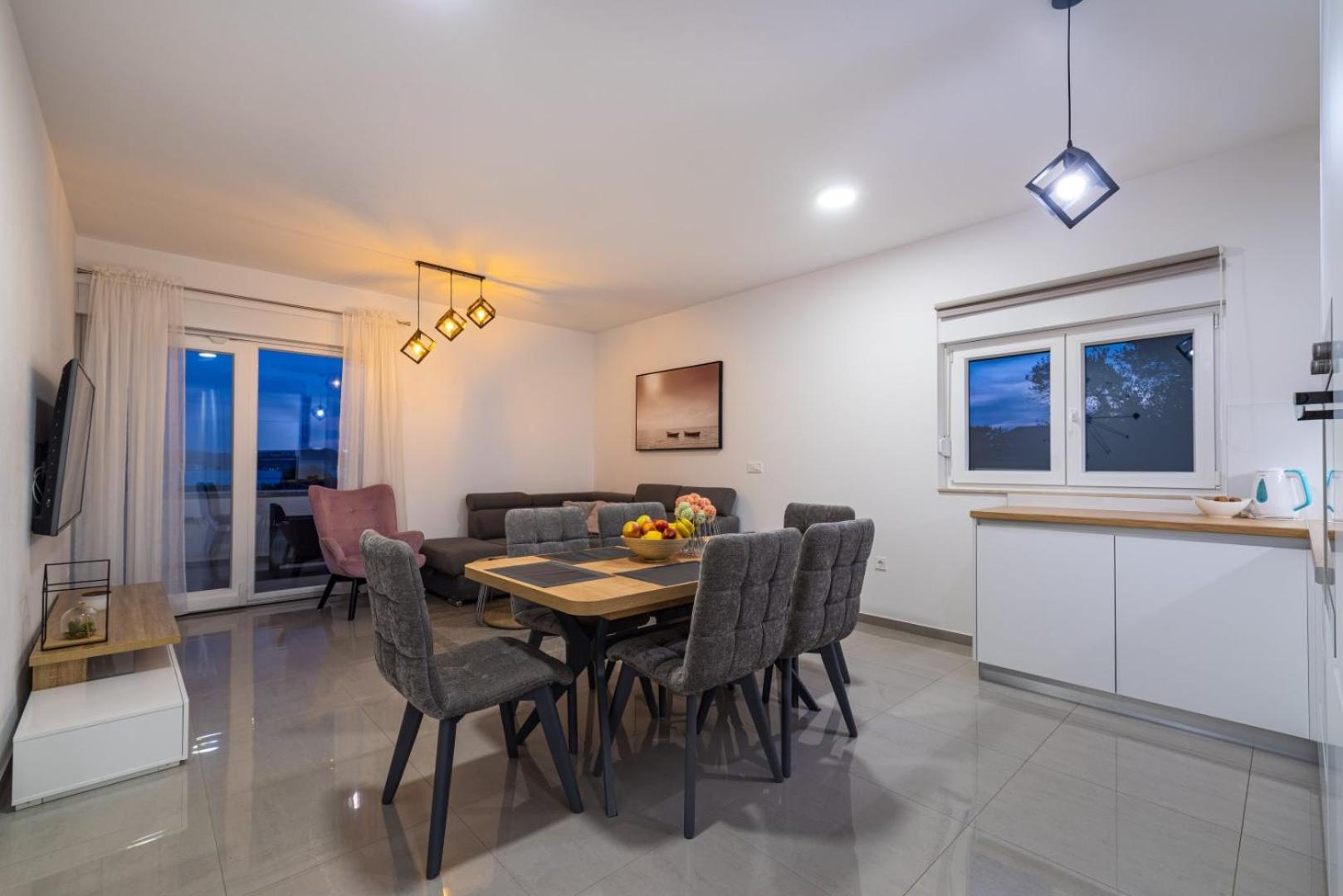 Crowonder Sun Dance Apartments With Heated Swimming Pool Seaview And Garden Sveti Filip i Jakov Εξωτερικό φωτογραφία