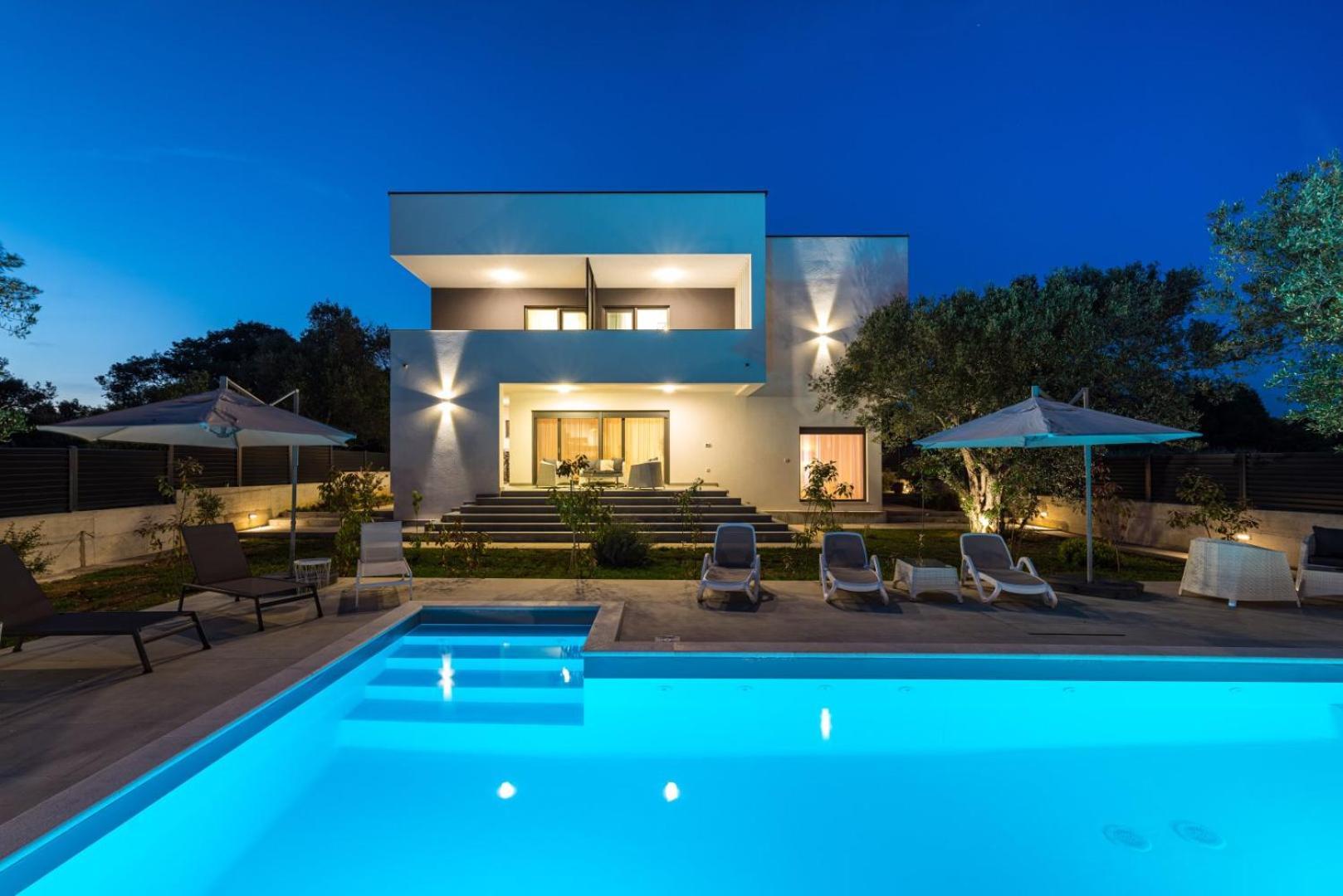 Crowonder Sun Dance Apartments With Heated Swimming Pool Seaview And Garden Sveti Filip i Jakov Εξωτερικό φωτογραφία