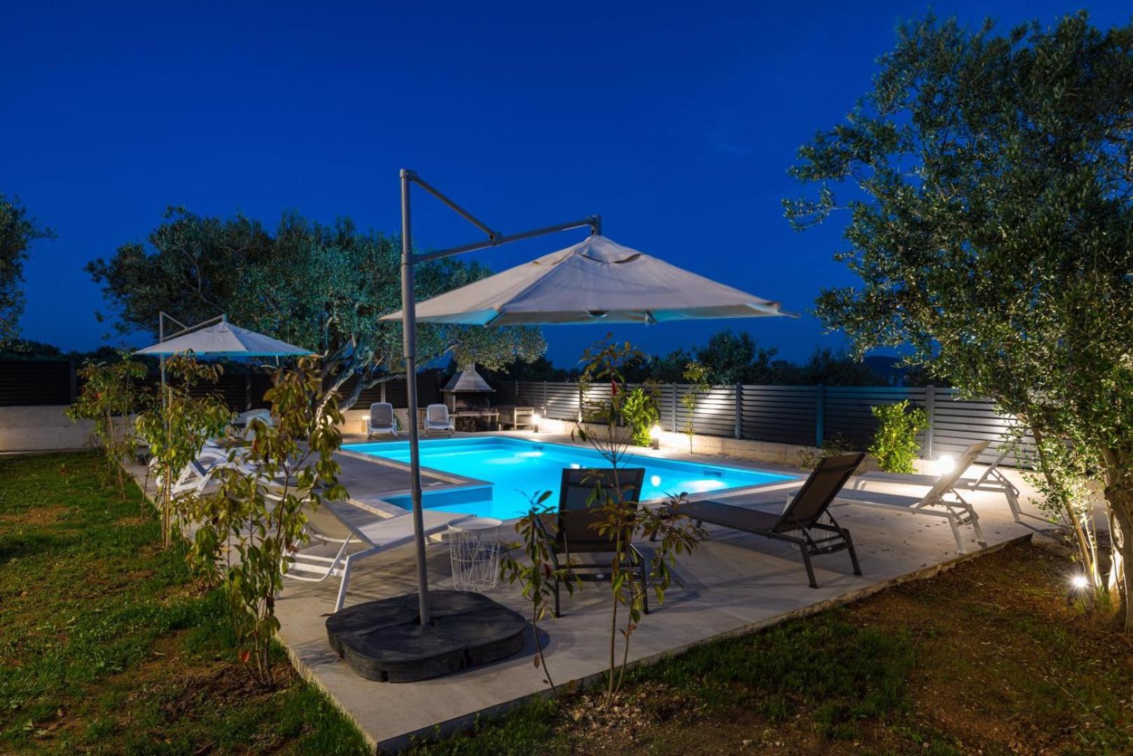 Crowonder Sun Dance Apartments With Heated Swimming Pool Seaview And Garden Sveti Filip i Jakov Εξωτερικό φωτογραφία
