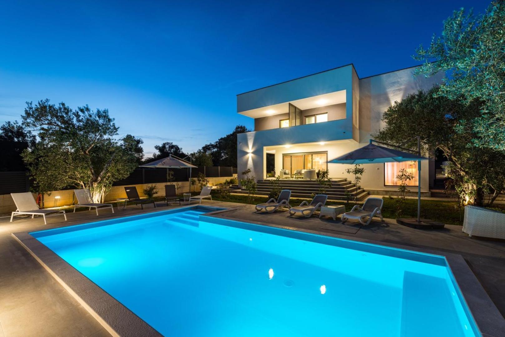 Crowonder Sun Dance Apartments With Heated Swimming Pool Seaview And Garden Sveti Filip i Jakov Εξωτερικό φωτογραφία