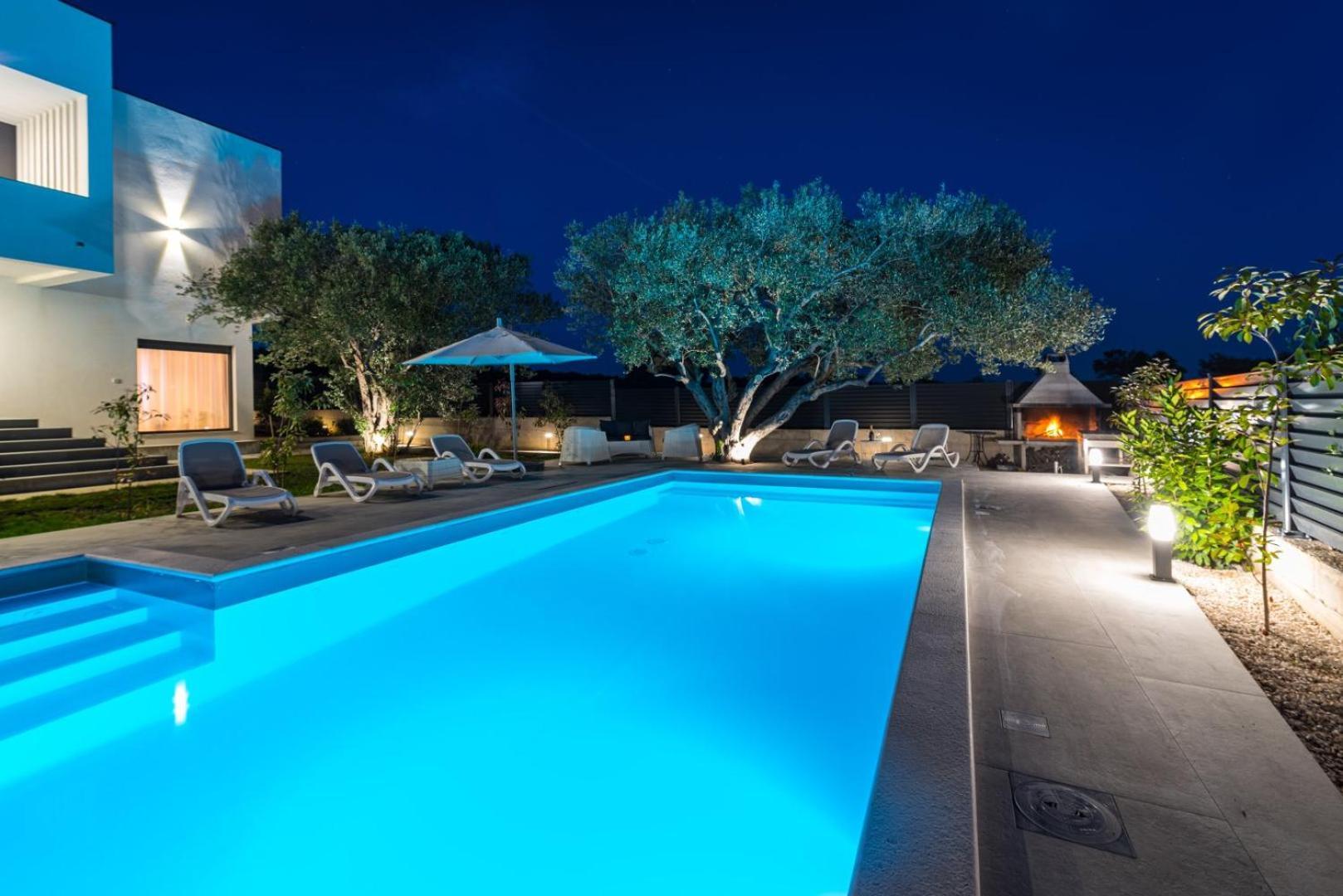 Crowonder Sun Dance Apartments With Heated Swimming Pool Seaview And Garden Sveti Filip i Jakov Εξωτερικό φωτογραφία